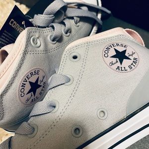 New in box Converse Syde Street Mid Top